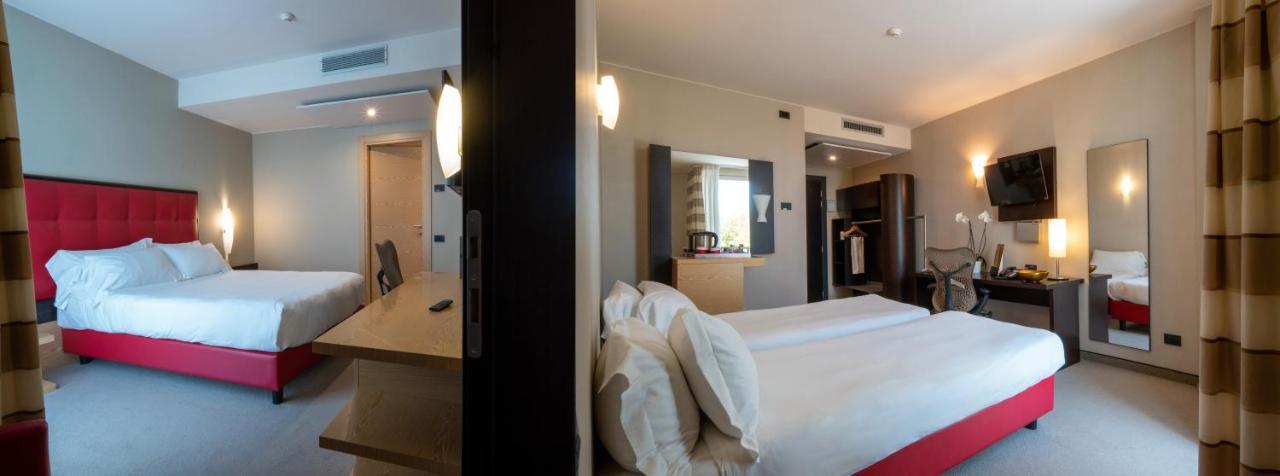 Una Hotels Mh Matera Esterno foto