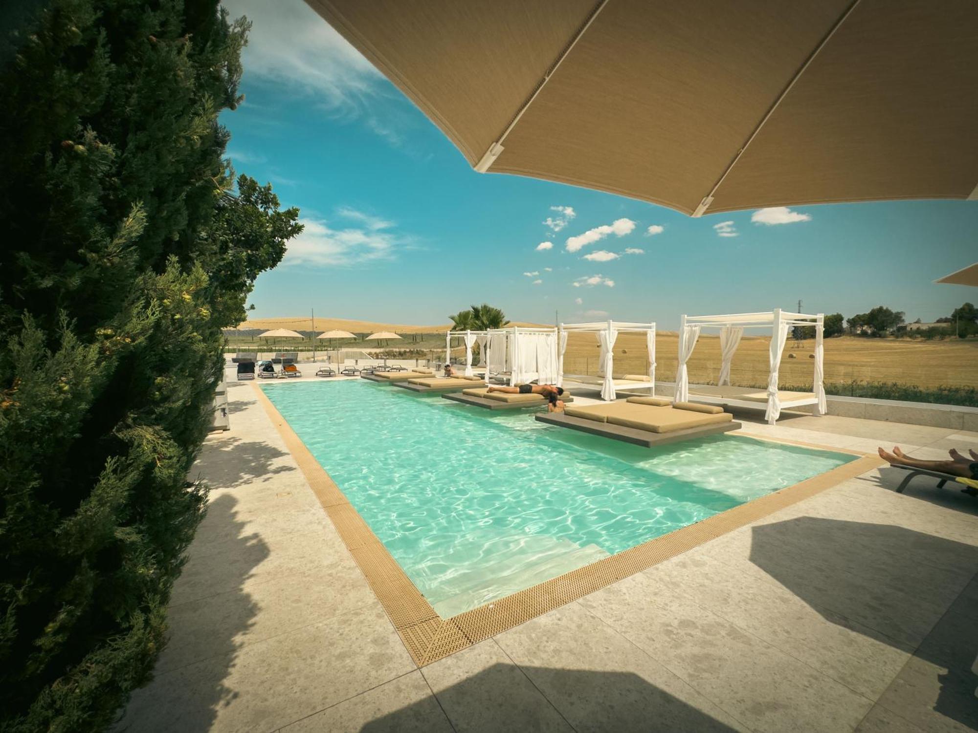 Una Hotels Mh Matera Esterno foto